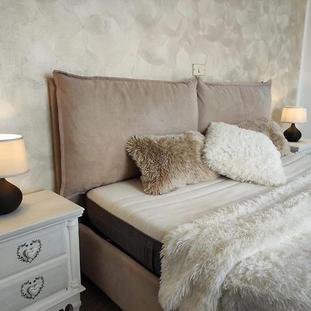 Appartamento Vicino Al Mare Con Parcheggio ริวาลิกูเร ภายนอก รูปภาพ