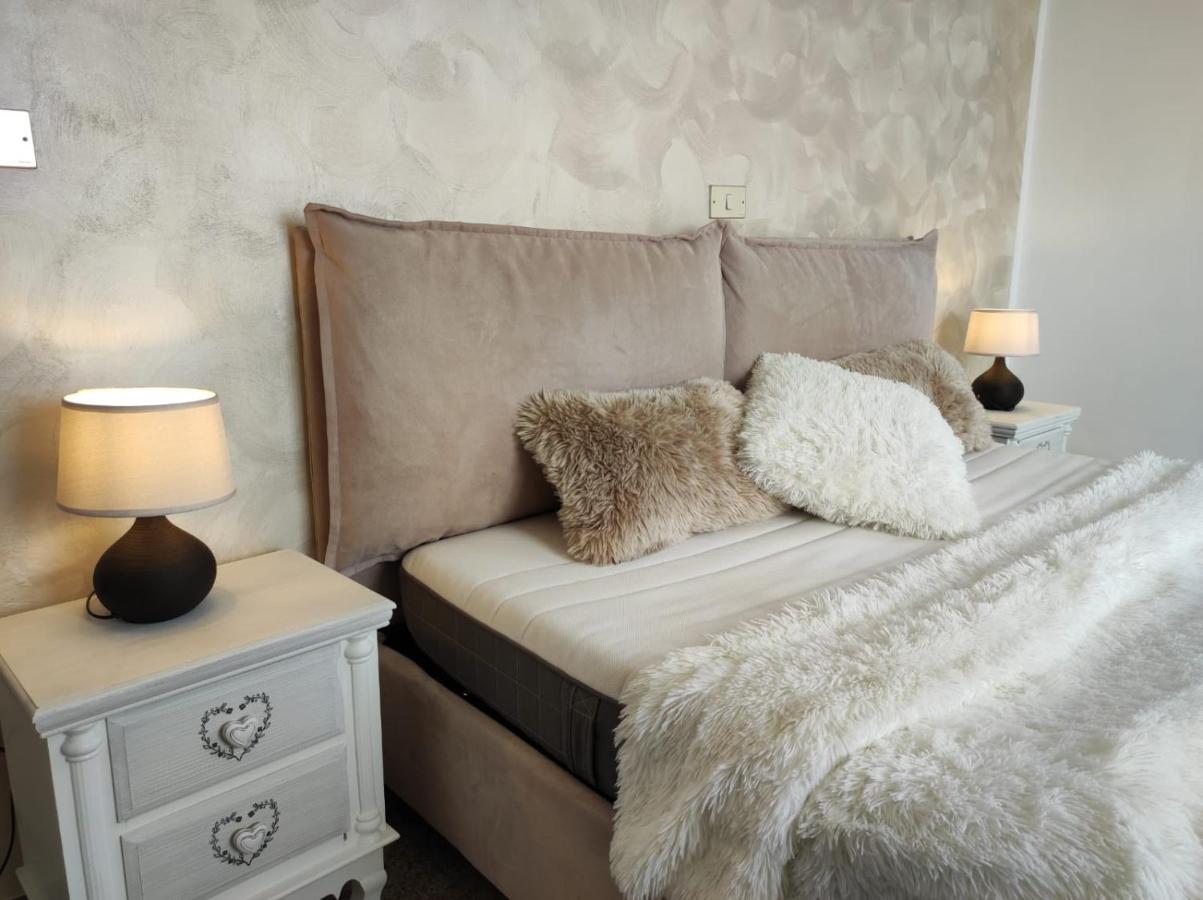 Appartamento Vicino Al Mare Con Parcheggio ริวาลิกูเร ภายนอก รูปภาพ