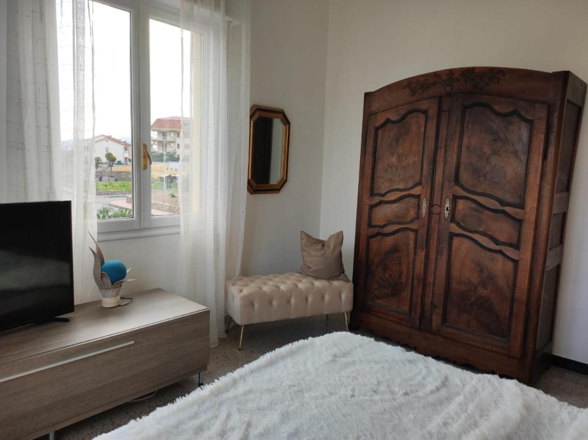 Appartamento Vicino Al Mare Con Parcheggio ริวาลิกูเร ภายนอก รูปภาพ