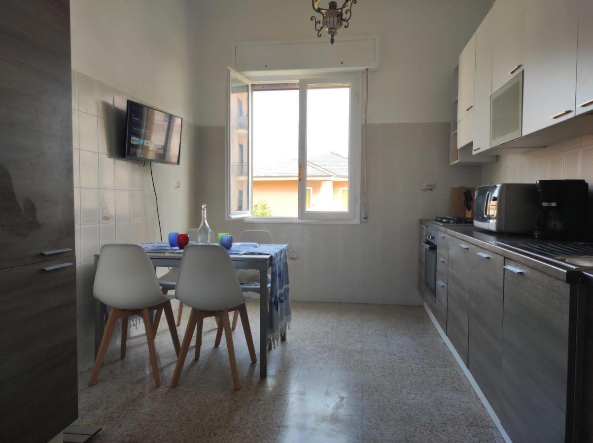 Appartamento Vicino Al Mare Con Parcheggio ริวาลิกูเร ภายนอก รูปภาพ